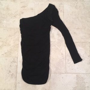 Single long sleeved dress